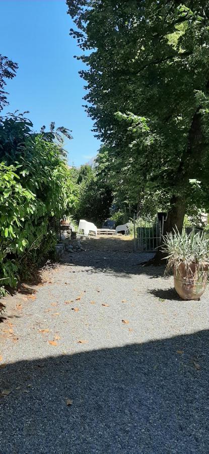 Les Glycines: Charming In Historic Building Near Center Digne-les-Bains